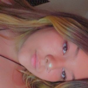 Meet your Posher, Maya